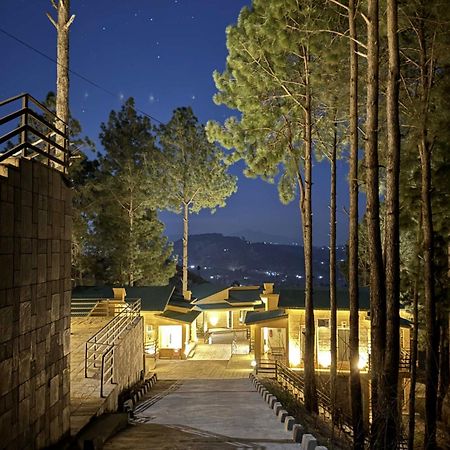 Hidden Hills Hotel & Resort Mansehra Екстериор снимка