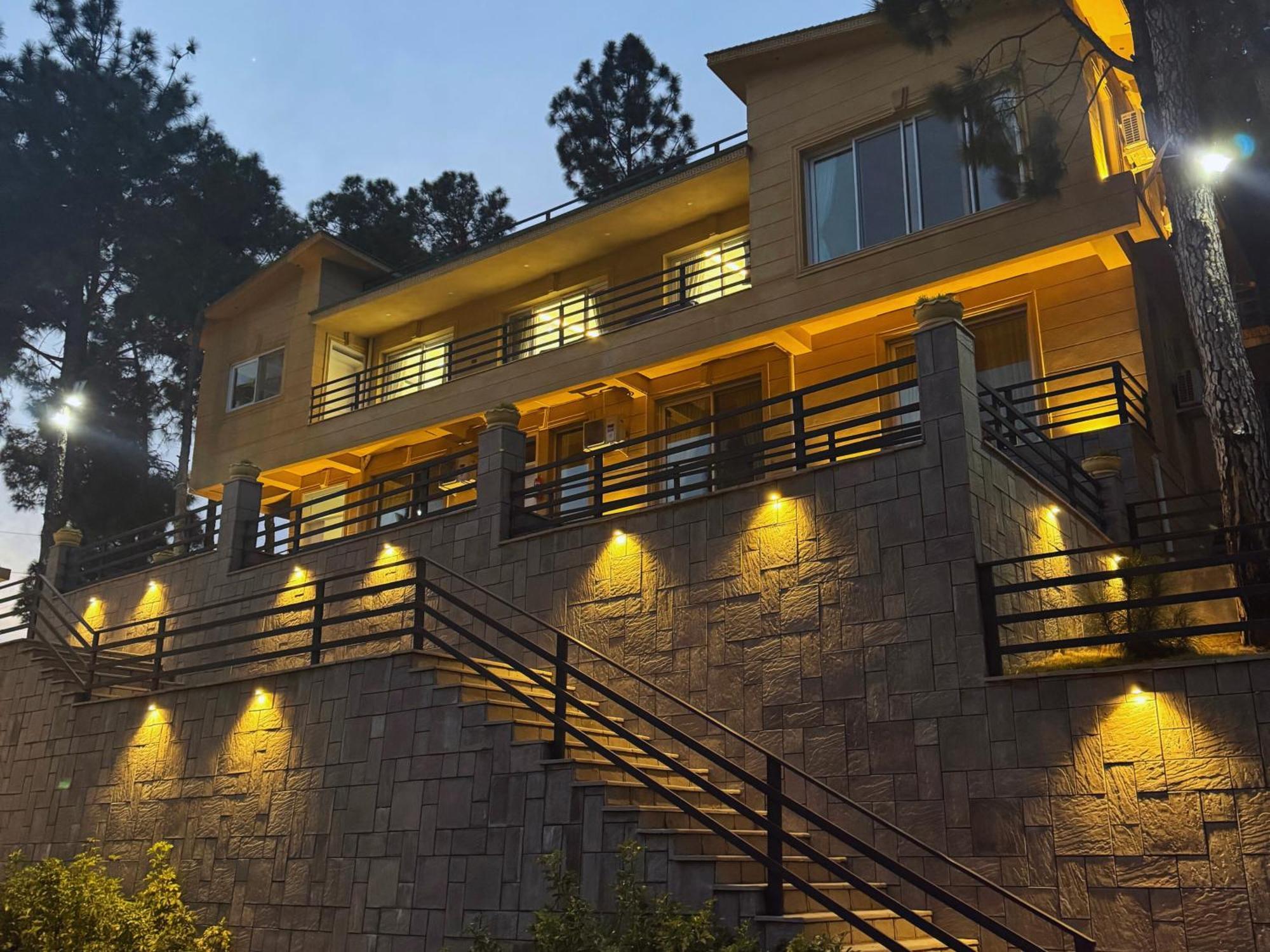 Hidden Hills Hotel & Resort Mansehra Екстериор снимка