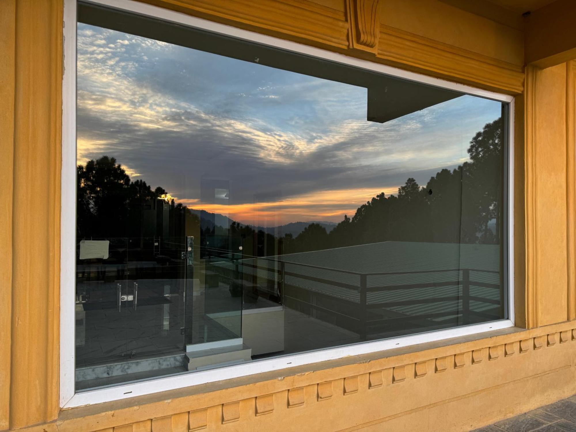 Hidden Hills Hotel & Resort Mansehra Екстериор снимка